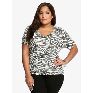 Torrid Zebra Print Short Sleeve Vneck Sweater size 3 3x